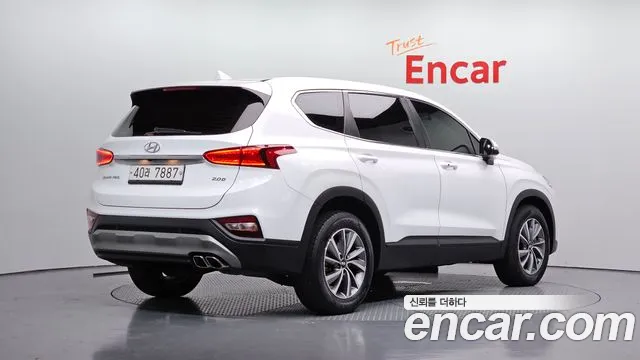 Hyundai Santa Fe 2018 thumb 12