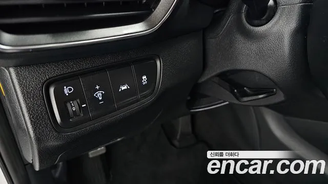 Hyundai Santa Fe 2018 thumb 7