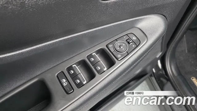 Hyundai Santa Fe 2020 thumb 9