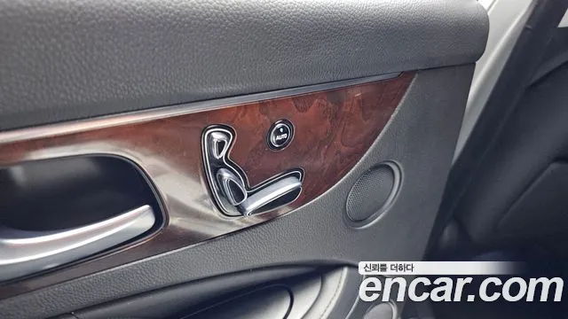 Hyundai Equus 2015 thumb 12
