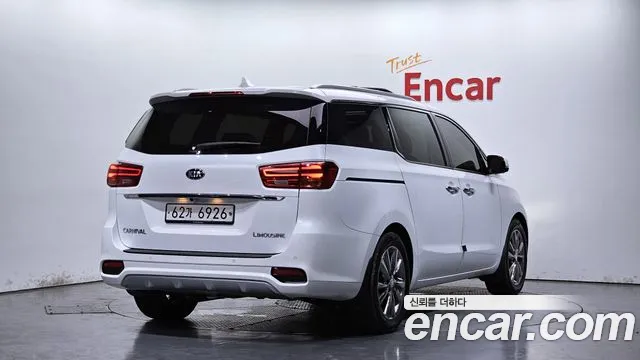 Kia Carnival 2018 thumb 8