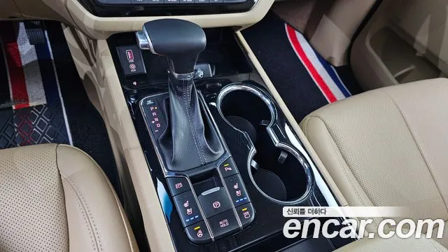 Kia Carnival 2018 thumb 3