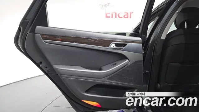 Genesis G80 2018 thumb 11
