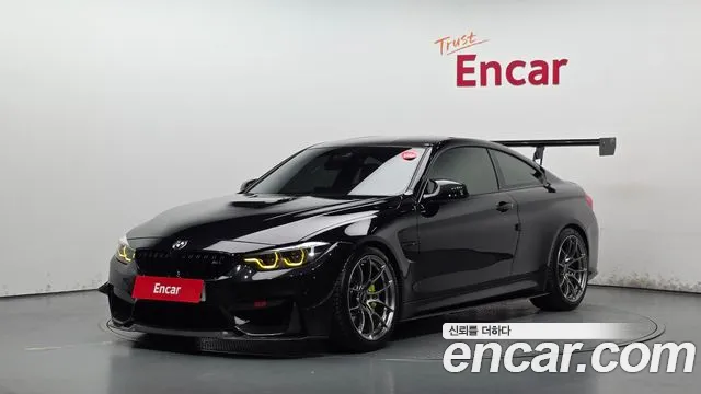 BMW M4 2018 thumb 9