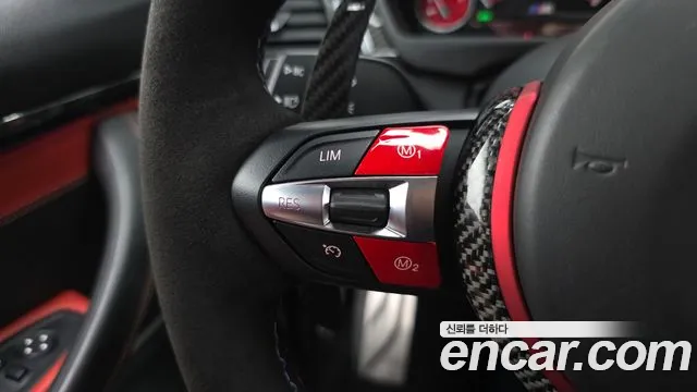 BMW M4 2018 thumb 10