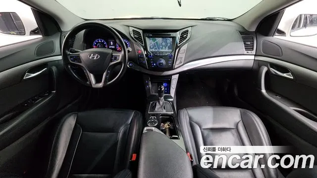 Hyundai i40 2013 thumb 11