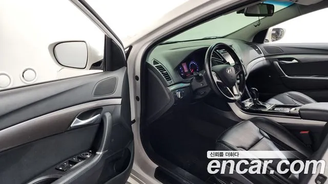 Hyundai i40 2013 thumb 4