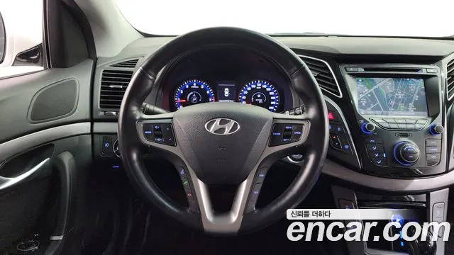 Hyundai i40 2013 thumb 7