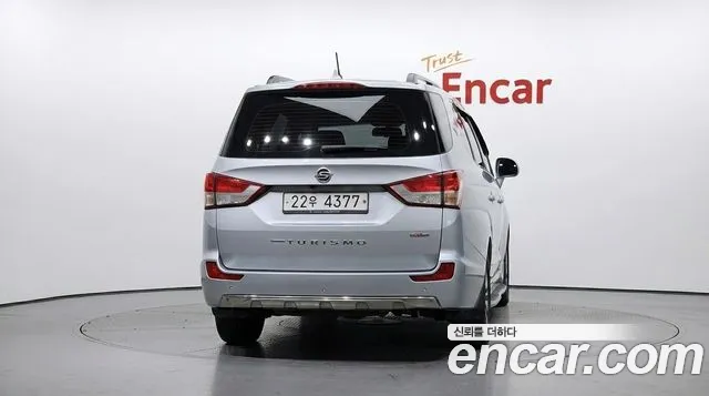 KGM Korando 2017 thumb 8