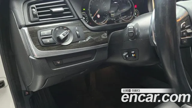 BMW 5 серии 2016 thumb 12