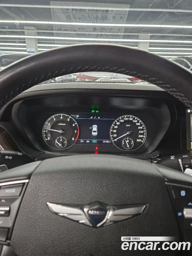 Genesis G90 2018 thumb 9