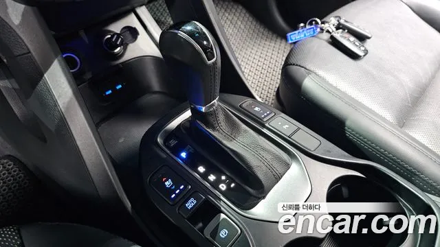 Hyundai Санта Фе 2014 thumb 10