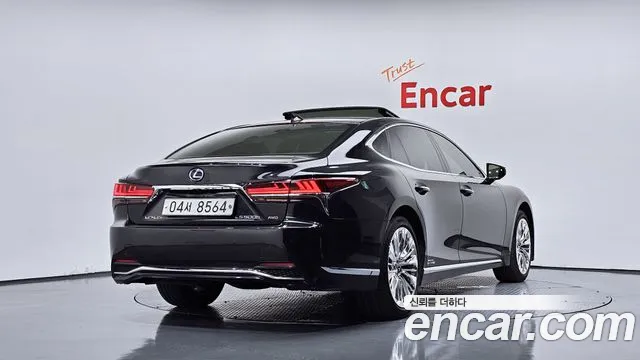 Lexus LS 500h 2018 thumb 8