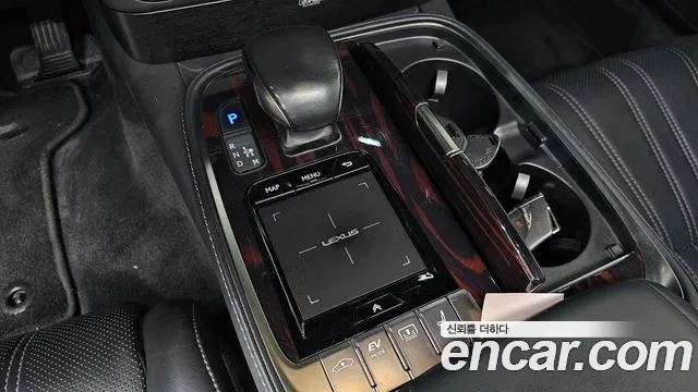 Lexus LS 500h 2018 thumb 9