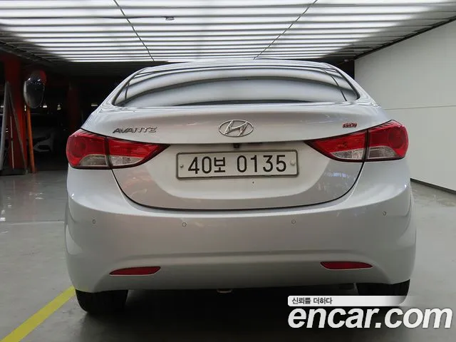 Hyundai Avante 2013 thumb 10