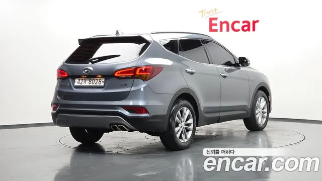 Hyundai Santafe 2017 thumb 10