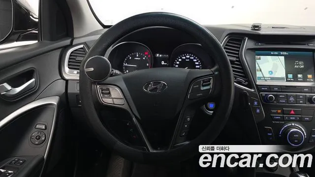 Hyundai Santafe 2017 thumb 11