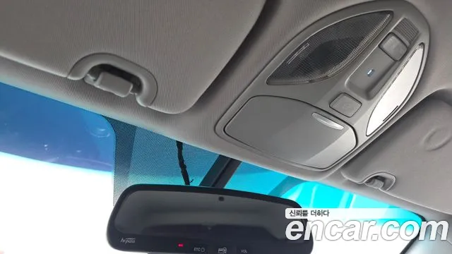 Hyundai Santafe 2017 thumb 7