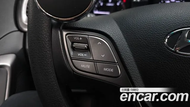 Hyundai Santafe 2017 thumb 9