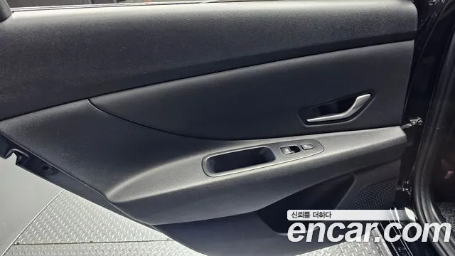 Hyundai Elantra 2021 thumb 3