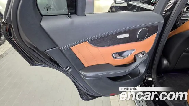 Mercedes-Benz GLC 2022 thumb 9