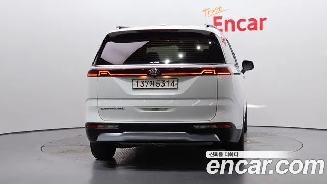 Kia Carnival 2021 thumb 9