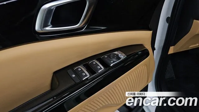 Kia Carnival 2021 thumb 8
