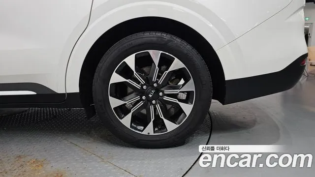 Kia Carnival 2021 thumb 12