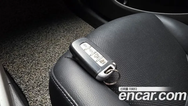 Hyundai Avante 2013 thumb 8