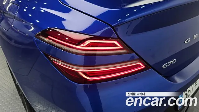 Genesis G70 2021 thumb 2