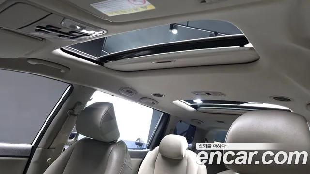Kia Carnival 2016 thumb 12