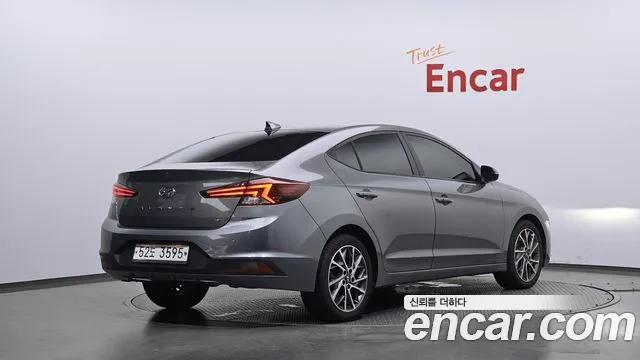 Hyundai Avante 2018 thumb 7