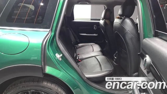 Mini Cooper Clubman 2020 thumb 10