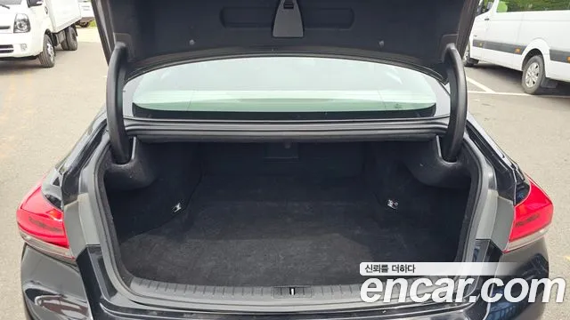 Hyundai Genesis 2016 thumb 4