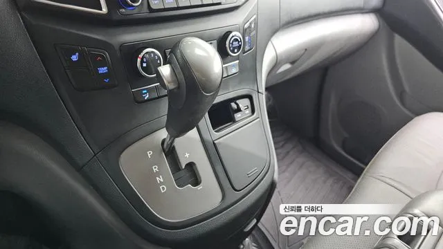 Hyundai Staria 2016 thumb 12