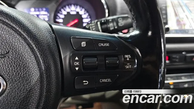 Kia Carnival 2017 thumb 7
