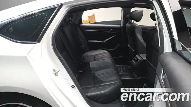 Honda Accord 2018 thumb 10