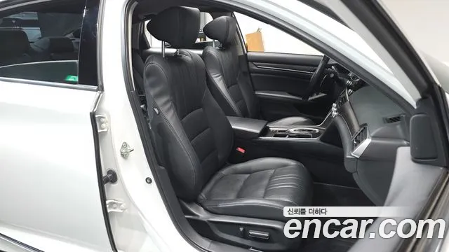 Honda Accord 2018 thumb 12