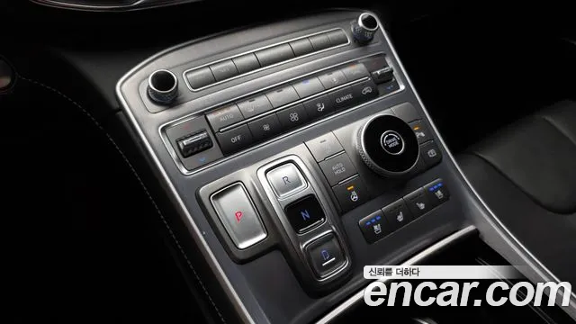 Hyundai Santa Fe 2020 thumb 12