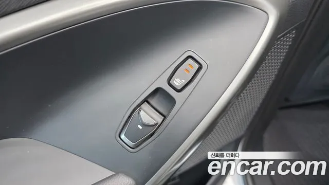 Hyundai Santafe 2018 thumb 2