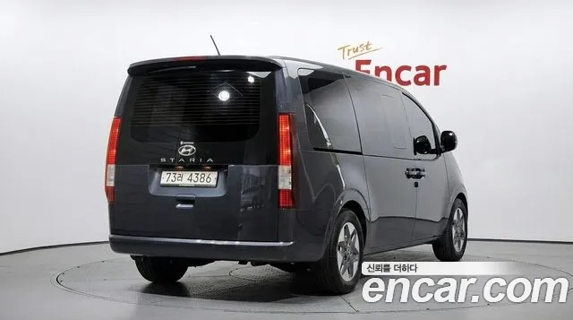 Hyundai Staria 2021 thumb 9