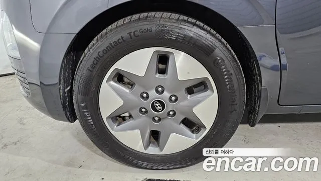 Hyundai Staria 2021 thumb 6