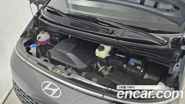 Hyundai Staria 2021 thumb 10