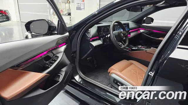 BMW 5 серии 2025 thumb 3