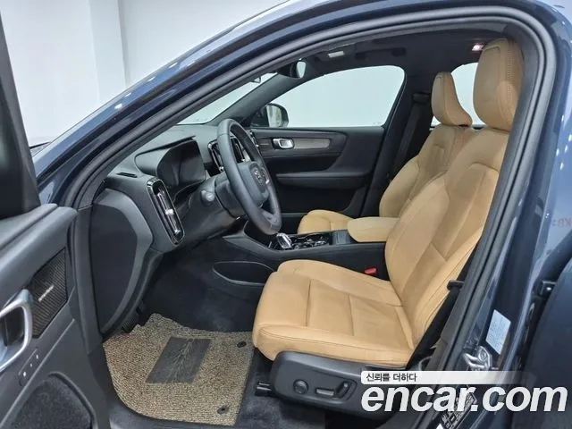Volvo XC40 2020 thumb 10