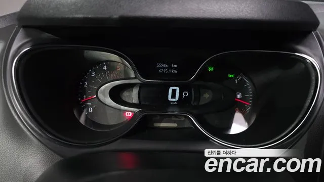 Renault QM3 2017 thumb 6