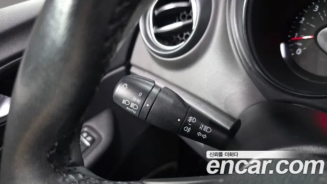 Renault QM3 2017 thumb 9