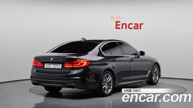 BMW 5 серии 2019 thumb 2
