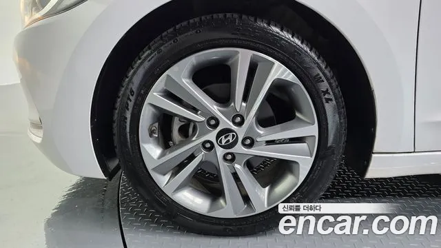 Hyundai AD 2018 thumb 4