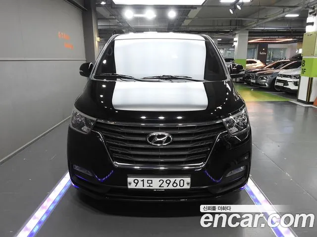 Hyundai Staria 2019 thumb 3